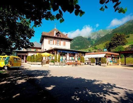 Hotel-Buffet De La Gare Chateau-d'Oex Exterior photo