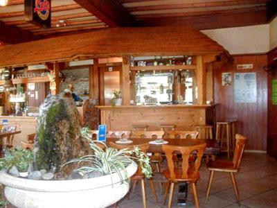 Hotel-Buffet De La Gare Chateau-d'Oex Exterior photo